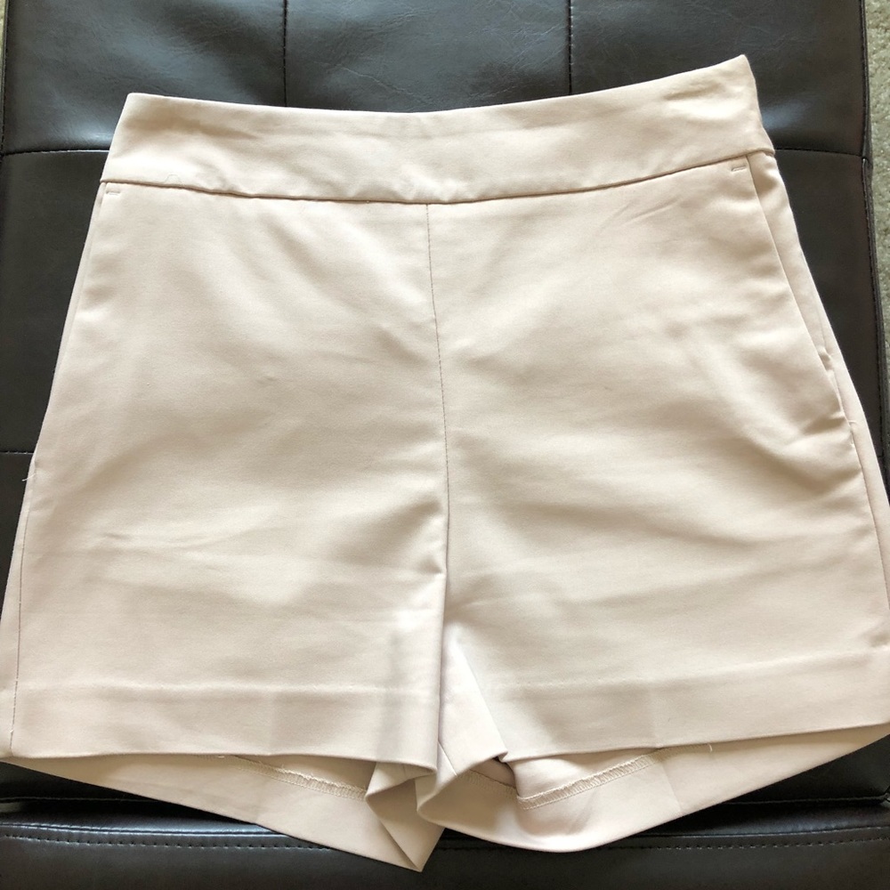 High Waist Short (light-beige almost a dusty rose)